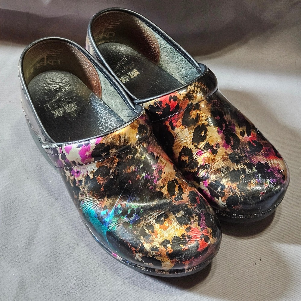 Dansko XP Pro Clogs Womens 39 Multicolor Metallic Leopard Patent Leather Shoes‎